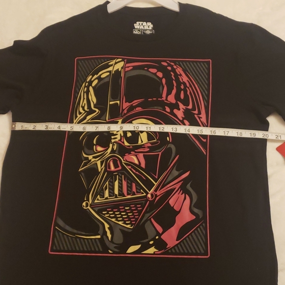 Mens medium S/S shirt Darth Vader Star wars Disney - Picture 2 of 7